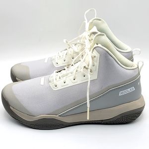 WOMEN'S Moolah Kicks Phantom 1. SIZE 9.5. S1103